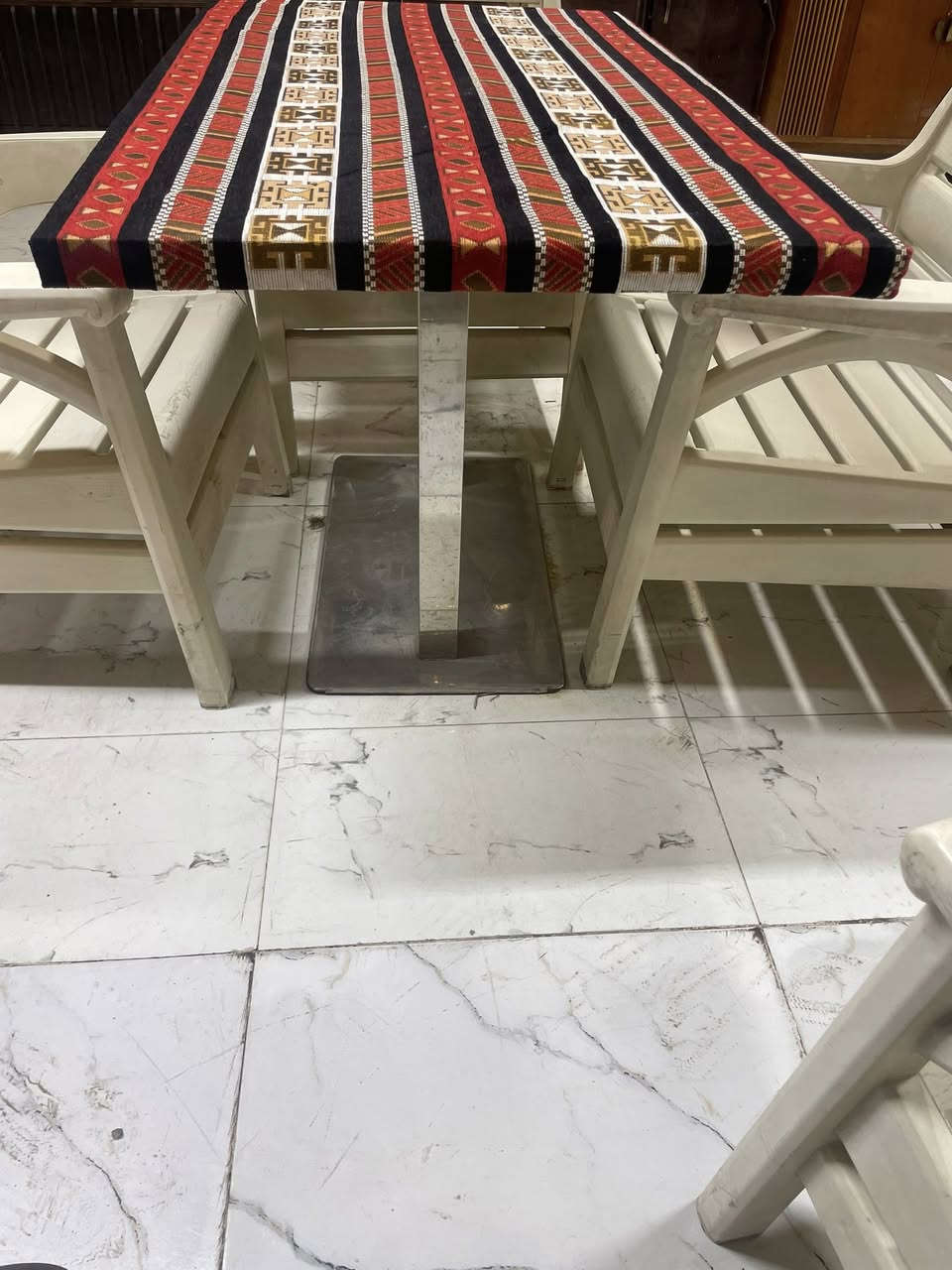 ميز.العدد ٧قطع. مغلف قماش السعر الواحد ٧٥وبيه مجال شراي يتصل *********** مكاني البلديات طوال ١٢٠سم وعرض ٧٠
