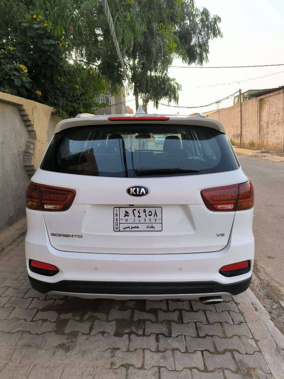 سلام عليكم من رخصه مدير الكروب سورنتو 2020للبيع السياره مو اليه الصاحبي عارضه 260مكفول رقم صاحب السياره ***********
