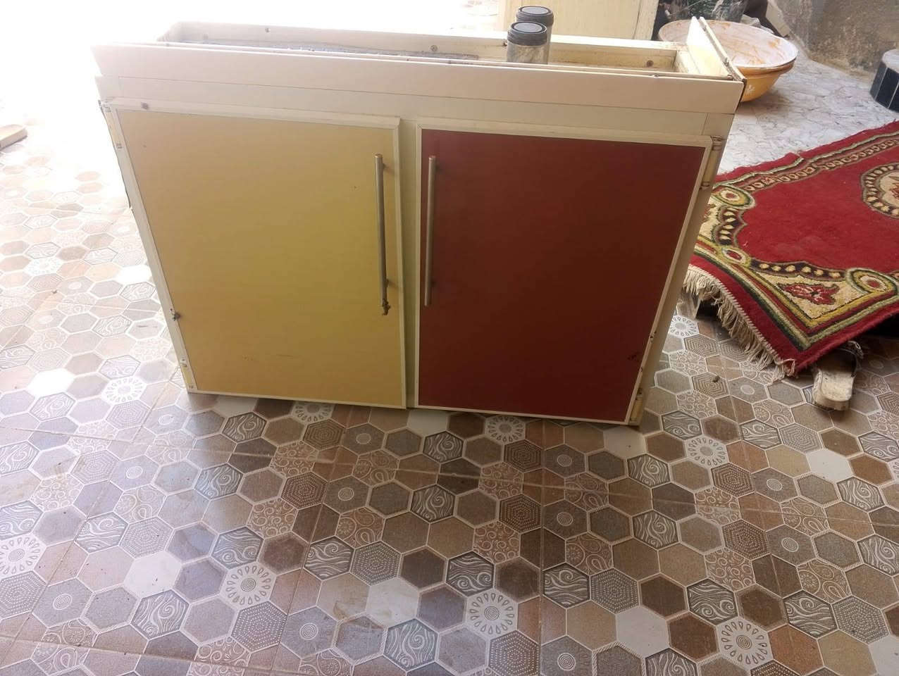 سنك نظيف مرمر البيع ملحك وحده لبيع بابين سعره ٢٥ خيمه مل أطفال لوحده ب١٠ مكلفه بنشر مكانهم حي الحكيم  يم افران مرتضئ الاتصال ***********

