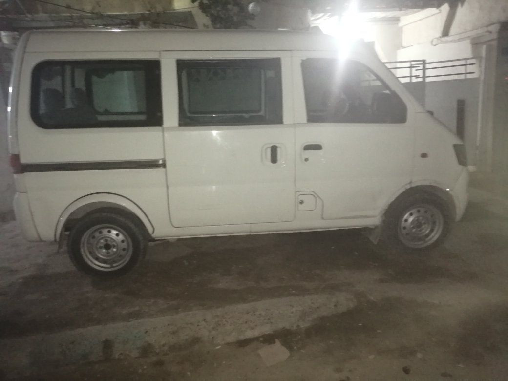 #مكلف بالنشر
للبيع كنو 7 راكب موديل 2012 رقم بغداد مكان بغداد قريب من ساحه اللقاء المنصور الاستفسار الاتصال على هذا الرقم ***********
