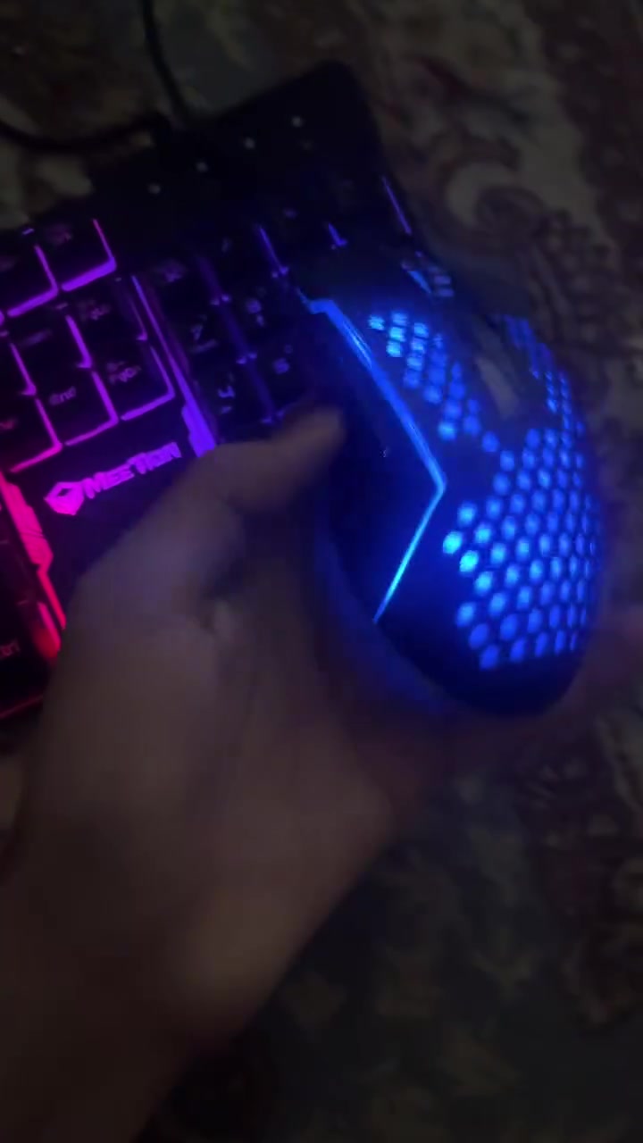 سلام عليكم 3 قطع للبيع السعر 40الف قفللللل بدون تفاوض شلعة
---------------
ماوس : ريدراغون  RGB. وزن خفيف. 58g سلك خفيف بدون مقاومة ازرار جانبية ثنين لون اسود 
----
فريز مال جهاز  RGB لون ازرق بي 3سرعات تبريد ثلجي مروحة سريعة
--------
كيبورد. MEETION.  RGB بي نمطين تحكم  و 3 تخصيص اضائة كامل سويج عادي.  مكاني بغداد


**إذا كنت صاحب هذا الإعلان وتريد حذفه لأي سبب، رجاءا أرسل رسالة إلى الدعم الفني**