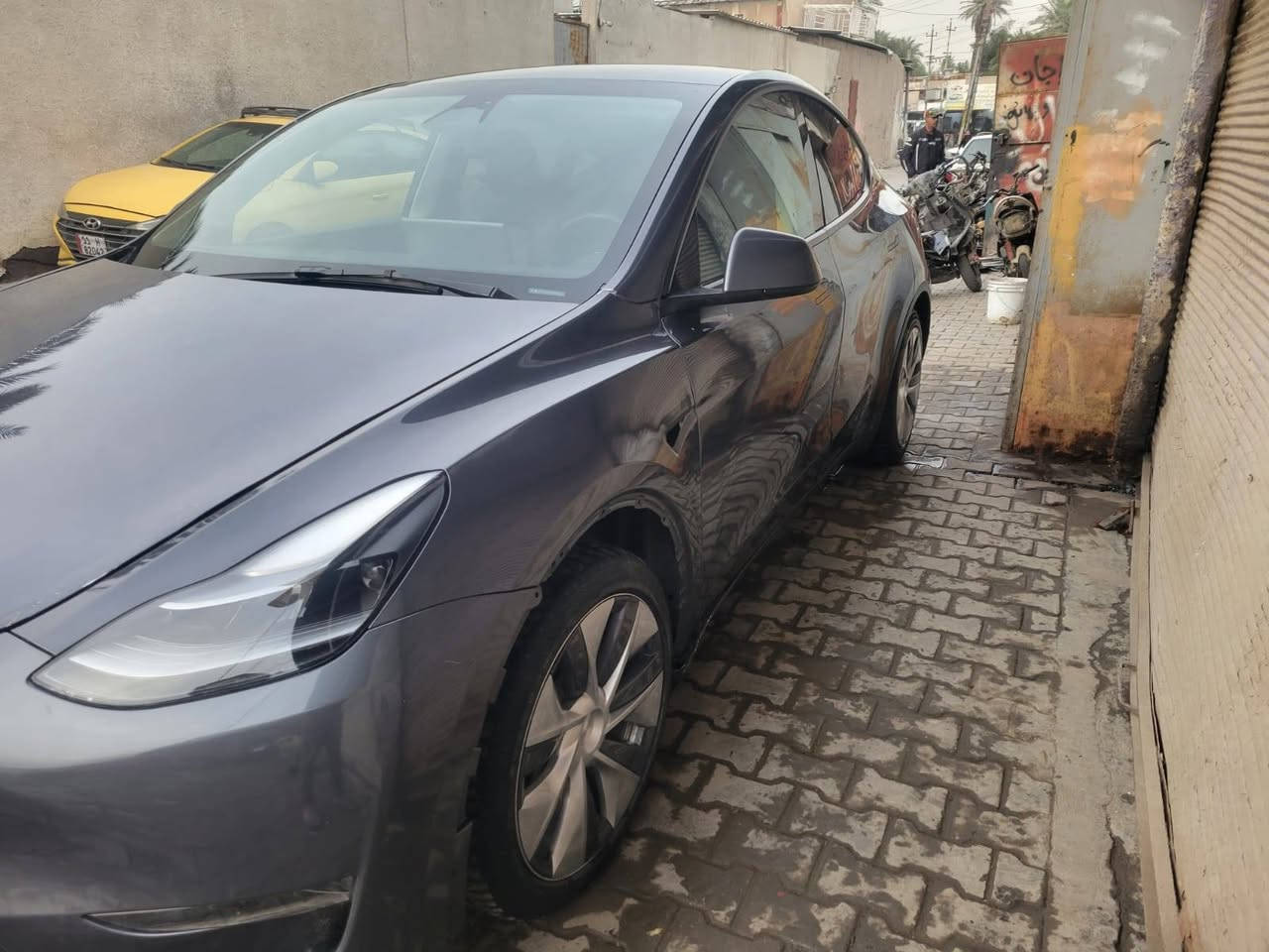 السلام عليكم تيسلا موديل y 2023 بسعر مناسب ماشيه ٢٥ ميل حداثه جاملخ وباب سائق بيه قطعتين صبغ السيره مصلحه وجاهزه نقص بيه كاميرا ودرع العنوان الزعفرانيه السعر ١٦٠ للتواصل ***********
