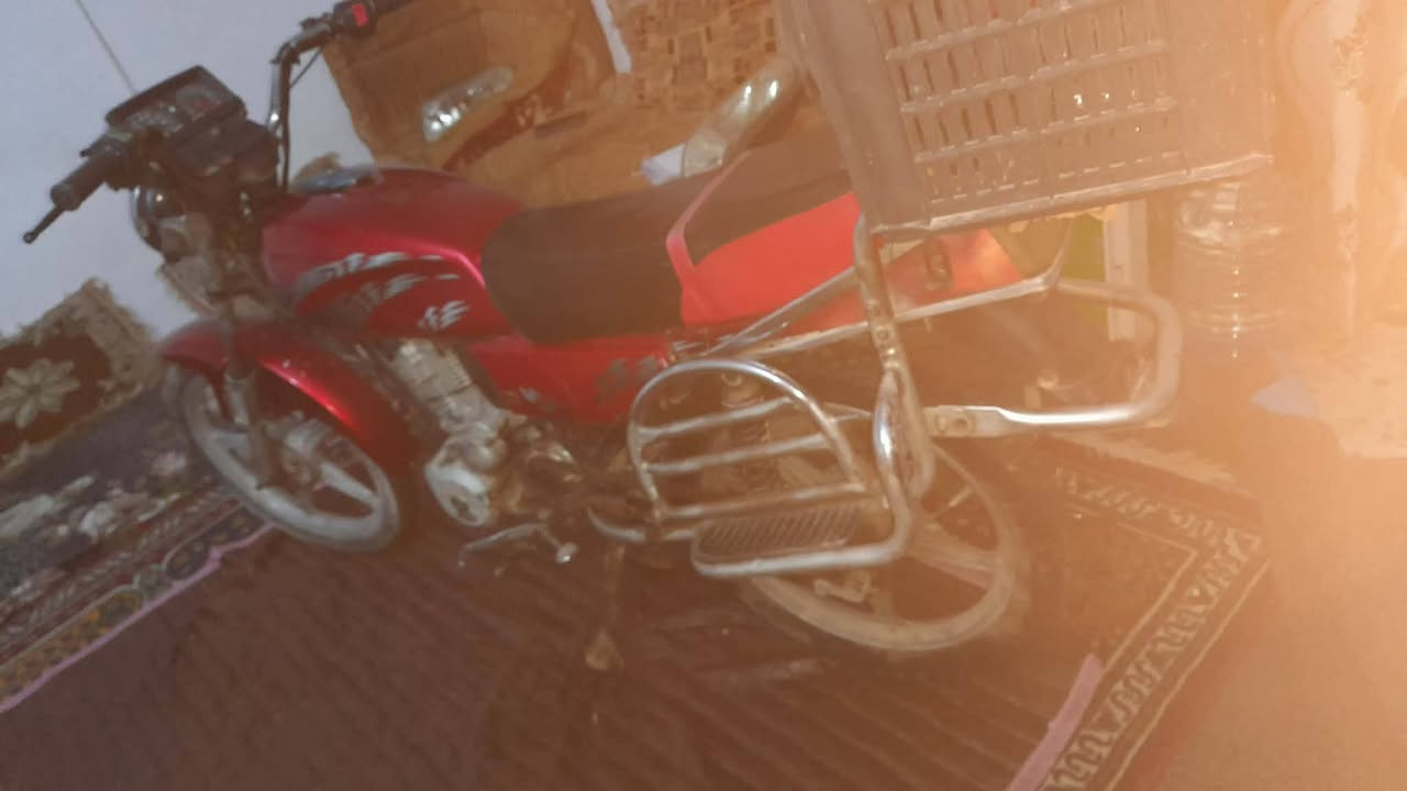 للبيع دراجه فيوم محرك اخرس دراجه نضيفه مال جناي السعر ب٢٥٠ وبيهة مجال بسيط المكان كربلاء شارع بغداد قرب سيد الوصياء عمود١٢٨ لستفسار على الرقم ***********
