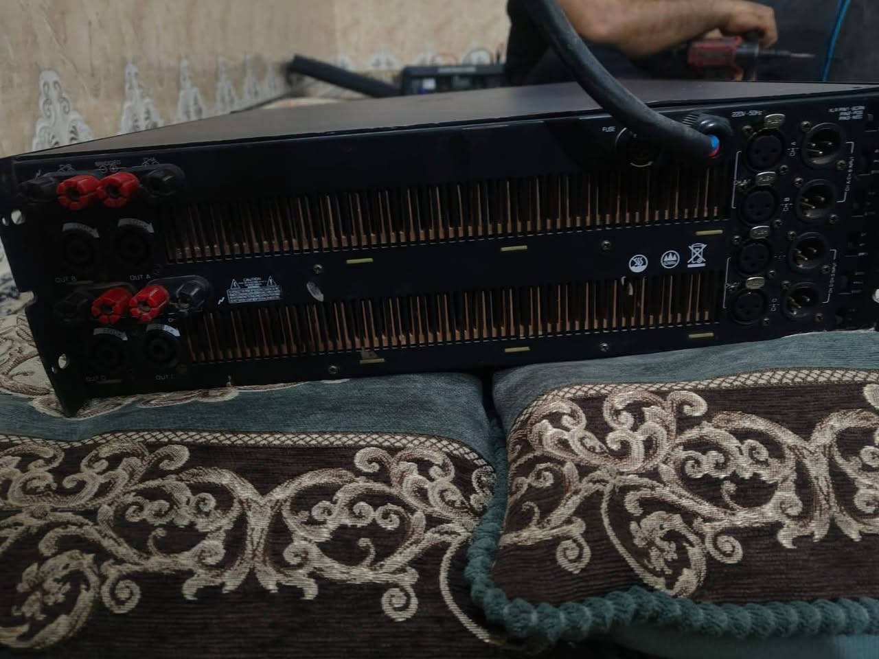 . باور صدى البلد
11000 الف واط حقيقي
سعر الباور 600 قفل بدون عمله
لاستفسار ***********
متوفر خدمه توصيل
