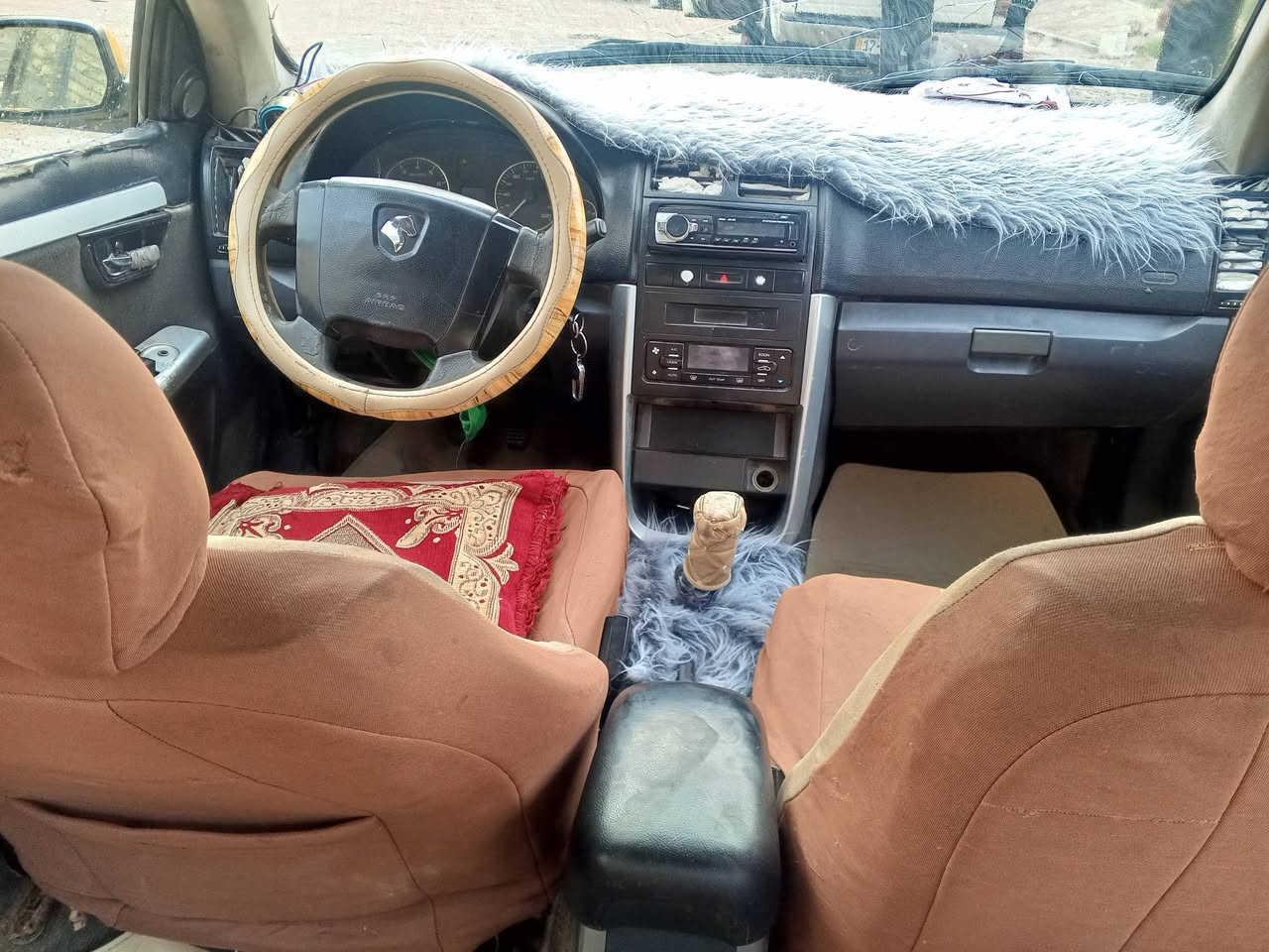 سيارة سمند للبيع موديل 2012 سنويه لل2027 سيارة كير ومحرك وحدادية كفاله كهربائيات كله شغاله رقم صاحب السيارة ‏‪***********‬‏
