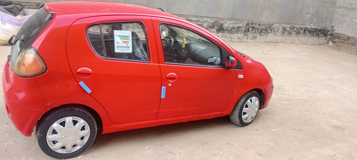 من رخصه الادمن بيع مستعجل باندا ٢٠١٢ رقم بغداد انكليزي تحول مباشر كير اوتماتيك مكينه وكير كفاله عامه كهربائيات شغاله حداديه جديده تايرات وسط غرفه جديده بيها فقط جاملغ صبغ بيه تكحيلات بصيطه سياره جديده جدا ترايك للبصره الشراي بلعافيه عليه السعر ٤٥ وبيها مجال المكان   المسيب تواصل خاص او ***********
