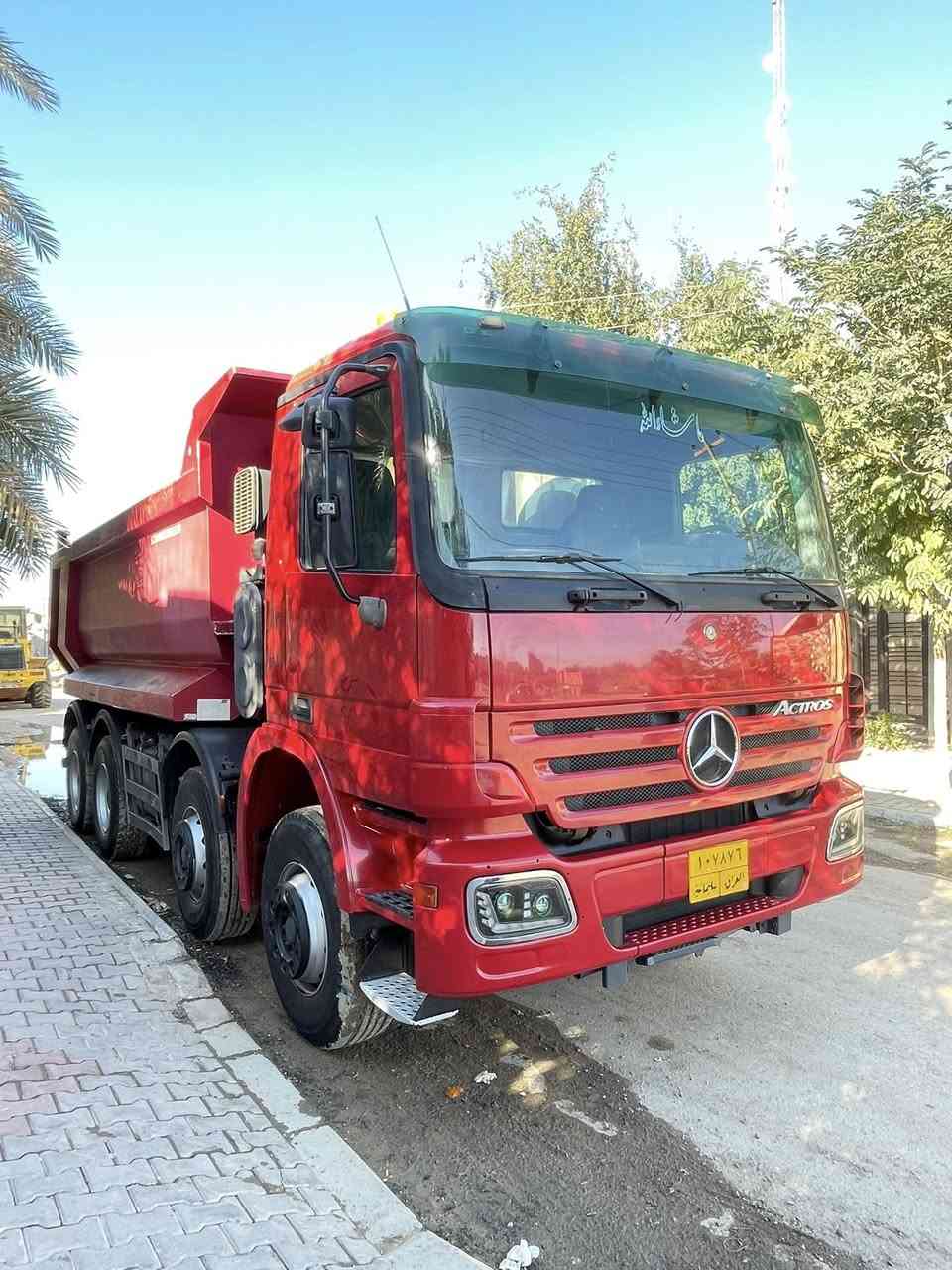 السلام عليگم / للبيع اكتروس عكرب. موديل 2005 
         رقم سليمانيه. حجم 4141 كير كهرباء 
بريگ دسك. 5 فحله خلفيات 4 فحله امامي. تخم تاير 
        ماساحبه مقطوره. مكفوله كفاله عامه من كلشي 
        الاستفسار ***********/
