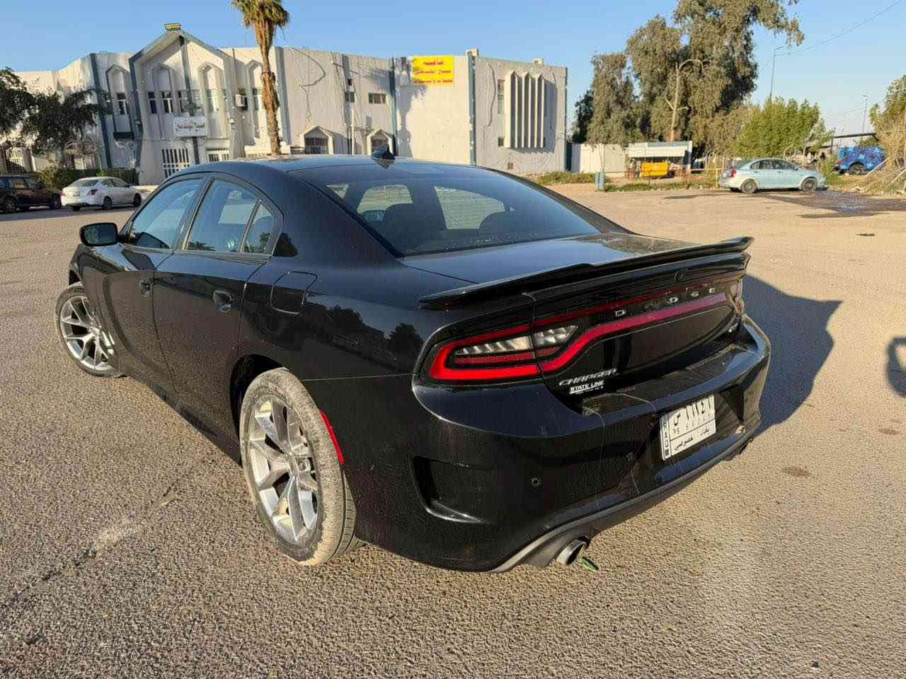 السلام عليكم 
دودج جارجر 2021 GT للبيع
مكينه ٦ سلندر ٣٦٠٠ 
رقم بغداد بأسمي 
مواصفات ال GT المعروفه 
شاشة كبيرة 
كشن كهرباء 
تشغيل عن بعد
كشنات حضن
سبورت 
سوبر تراك باك 
ويل 20 البلادي
ماشيه 52 
حادثها جاملغ وبنيد 
مابيها اي نقص السيارة بلاديه مملعوب بيها نهائياً 
عارضها ب ٢٢٥ وبيها مجال 
مكانها بغداد شارع فلسطين 
وهذا رقمي *********** بغداد, العراق
