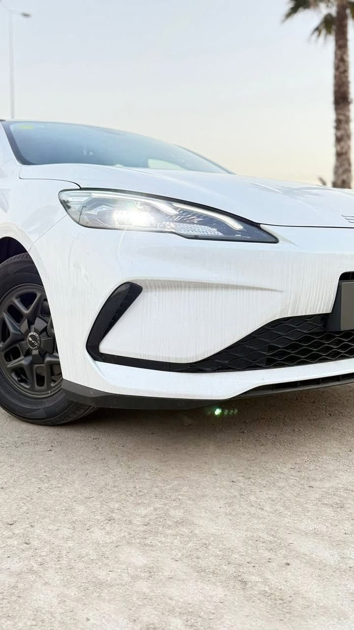 BYD سيل 05

لون ابيض وداخل ابيض 
 
السعر 🔥🔥🔥🔥

 
المواصفات 
حساس خلفي 
 داخل ابيض
كامراة خلفية دوارة 
اوتو هولد
هند بريك بصمه 
تشغيل السياره بصمه
مقاعد جلد  ابيض ملكي 
لايت زينون 
لد نهاري LED
بك لايتLED
3انضمة للقيادة 
مانع تزحلق
مثبت سرعه 
تشغيل عن بعد 
شاشة ذكية تدعم جميع البرامج
  سيل سعة الخزان 65لتر  اتمشيك 2100كم 

للاستفسار***********
او الاتصال وتساب على الرابط

وتساب https://wa.me/9647807413711
رابط القناة على الوتساب 

https://whatsapp.com/channel/0029VbAzinN6buMGWNBJh43u
