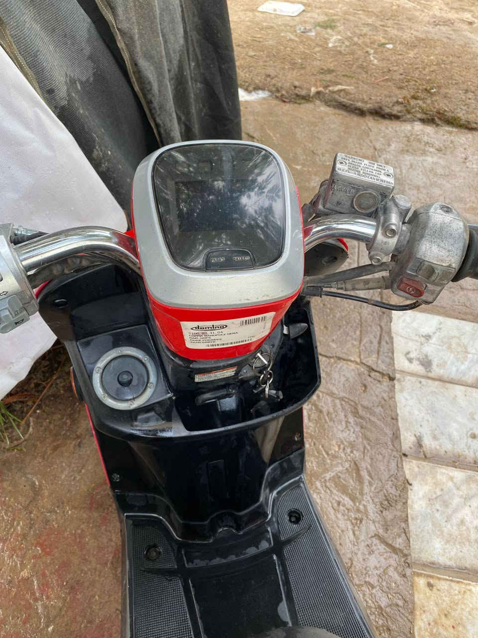 السلام عليكم شباب دراجه للبيع واحد على واحد مقفوله من كل شيء بيع مستعجل سعر مناسبي الشراي يتصل على الرقم الهاتف ***********
