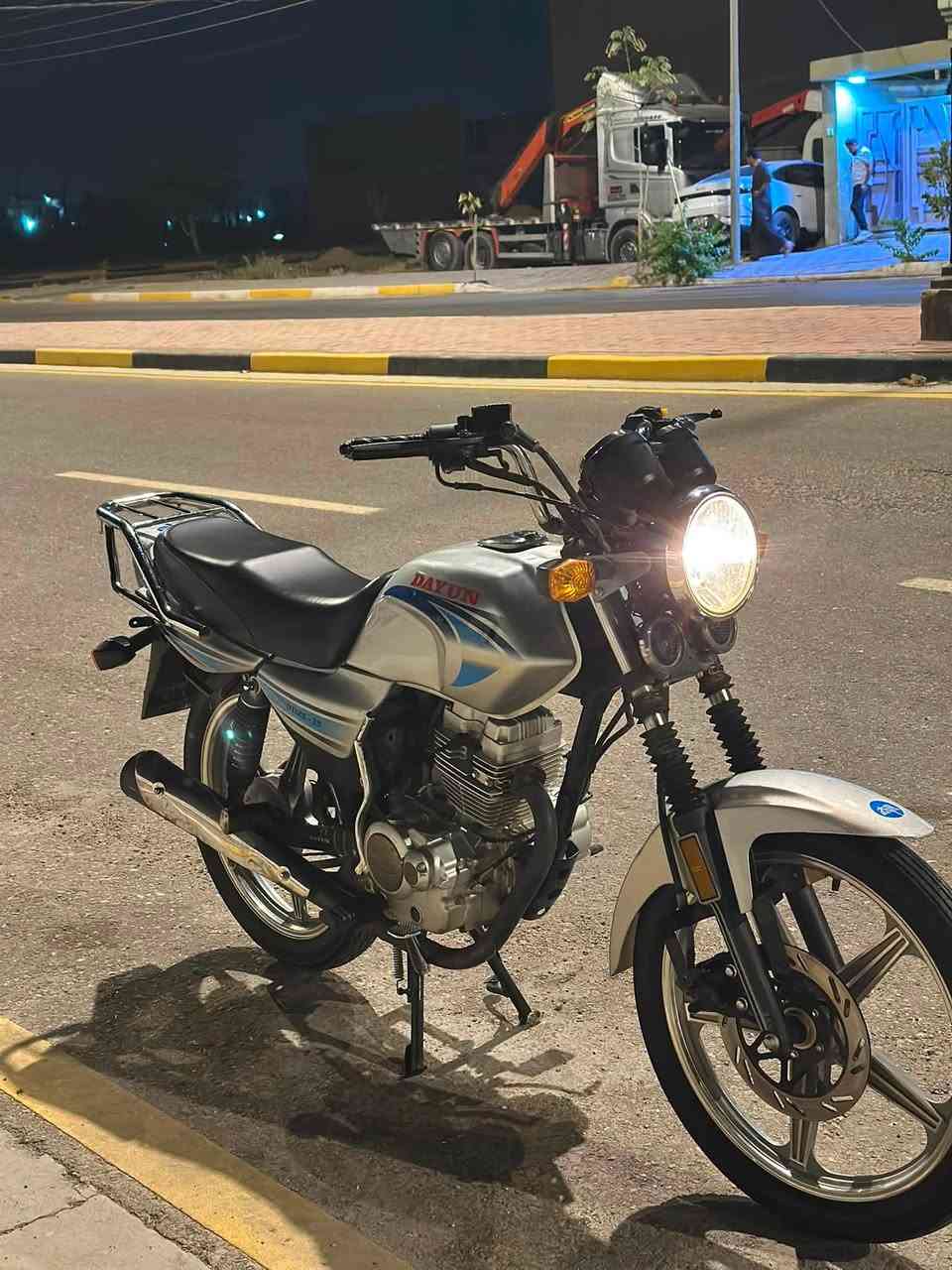 دراجه جديده   مديل 2020دراجه متروكه ما مستخدمه استخدام شخصي قليل وصارله 3سنوات تاركه على حطيته حته ما مشتغله شراي علهاذ رقم ***********
