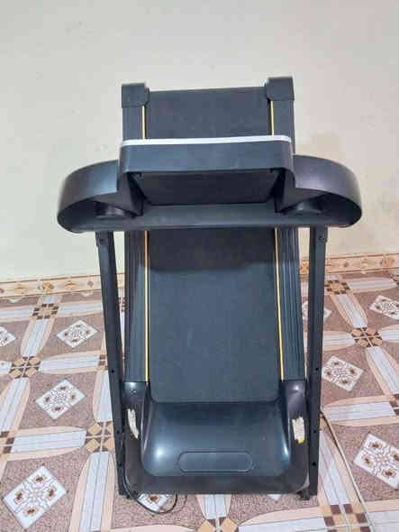 جهاز جري كهربائي مستخدم قليل كلش نضيف وشغال 100%
تحكماته كله شغاله سرعه من 1ال  12.0
يتحمل وزن 100 كيلو
السعر ١٧٠
البصرة 
رقم ***********
