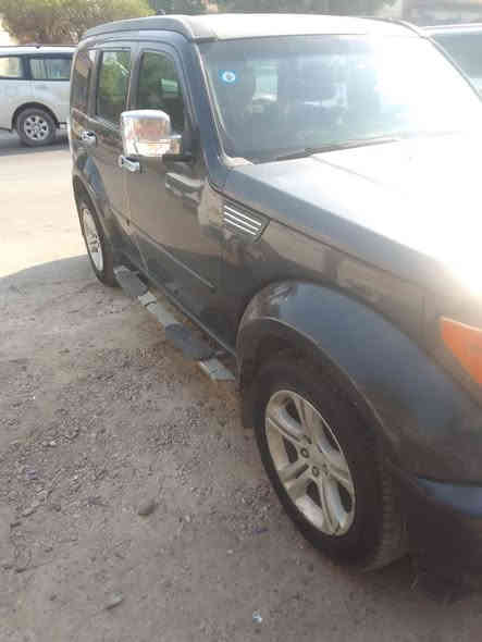 السلام عليكم دوج نترو للبيع موديل 2011 ماشيه 130 حقيقي محرك مبدل جديد سيرفس كامل هزه جديده وسنويه جديده ويه الرقم تخم تاير جديد السياره حلوه كاعده مامتعوبه مكانها الكاظميه بسمي التحويل سعرها 11 الف دولار يعني 110 ورقه 
للاستفسار 
***********
