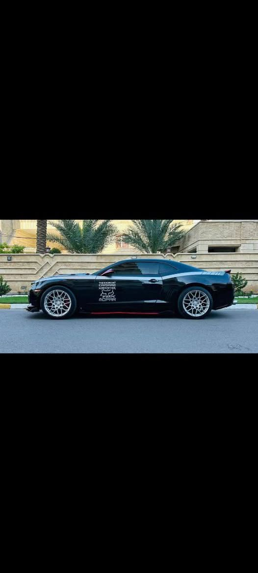 سلام عليكم اخوتي الطيبين
رقمي/*********** بي واتس 
كمارو 2015 للبيع ⛔
6سلندر rs 
حادث سياره مرفق بالصوره ابيع حزام
عليها صدر جديد
ويل فورجد الاصلي سعره مليون و50الف
سبيسرات
ادامه محرك كامله
دهن كله موتل بانزين محسن فقط
عليها لد متغير وناصي زينون وعالي شمسي
لداخليه لونين احمر واسود لد داخلي متغير
سياره نصبه تخبل شوفت عينك وبالواقع بعد احلى بهواي
سعر اخوتي طيبين 98 سياره باسمي تحويل ثاني  يوم مكاني بغداد 
رقمي *********** بي واتس ايضا
