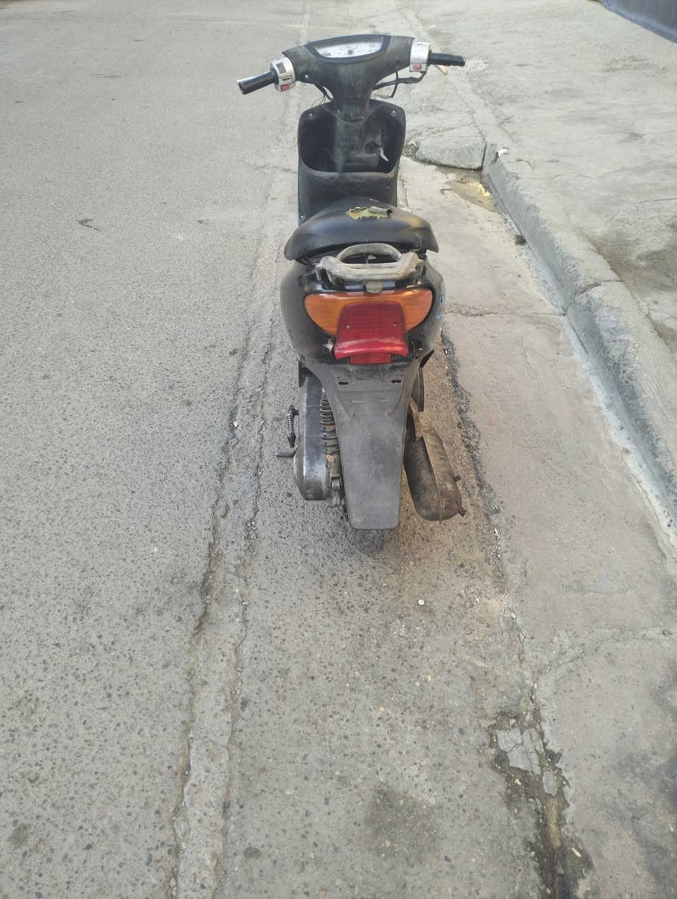 دراجه عصفوريه للبيع شغاله هندر وسلف بس راجز يشتغل وكلكهربايات شغاله سعره 125 وبيه مجال رقمي*********** مكاني الشماعيه يم السوق القديم
