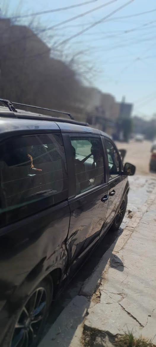 السلام عليكم 
دوج كرفان 2018
فئه :se
مواصفاتها :
بيبان ميكانيك
صندوق ميكانيك
كشنات سياحي بلع 
ثلاث قطع تبريد 
نظام ايكو
شاشات بسقف
تحكم ستيرن جهتين
رقم بغداد مشروع وطني باسم حجي
الضرر؛
شبر من قماره صبغ بامريكا 
وبغداد نضربت باب سلايد فقط
السعر؛143
اتصال:***********
