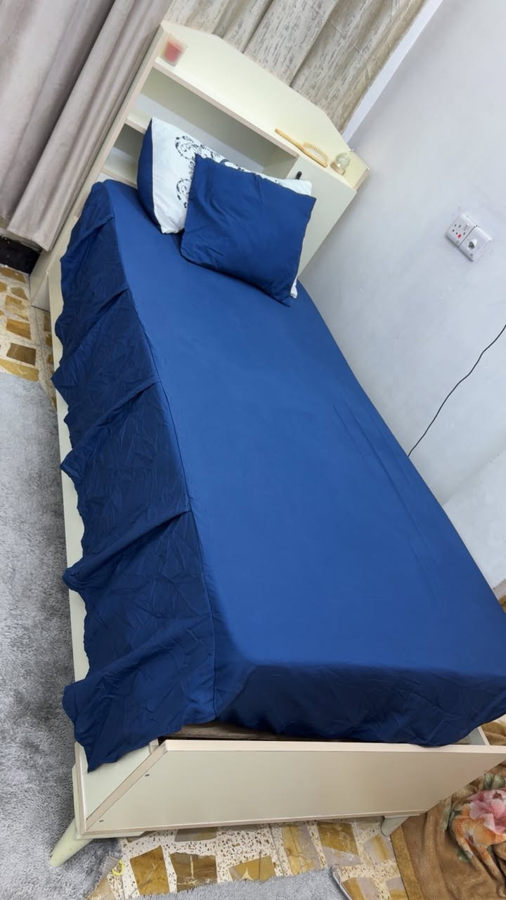 جرابي ثنين للبيع تسكام وتصميم تركي نضيفات جداً مكانهم بغداد السعر ٢٥٠الشراي فقط يدخل خاص


**إذا كنت صاحب هذا الإعلان وتريد حذفه لأي سبب، رجاءا أرسل رسالة إلى الدعم الفني**