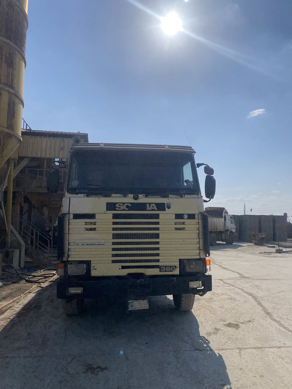 اسكانيا 112/5 موديل 1991 گير ٥/٥ سحال عضله رقم فحص نينوي ب شه رت تحويل ☎️***********☎️
