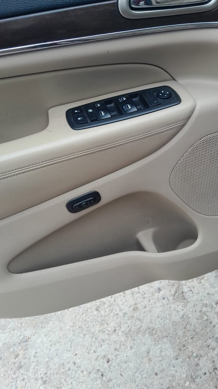 السلام عليكم جيب 2017 مكفولة بس الدعامية الامامية صبغ السعر 270 للاستفسار ***********
