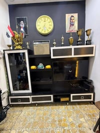 معرض تركي • ميز ورفوف