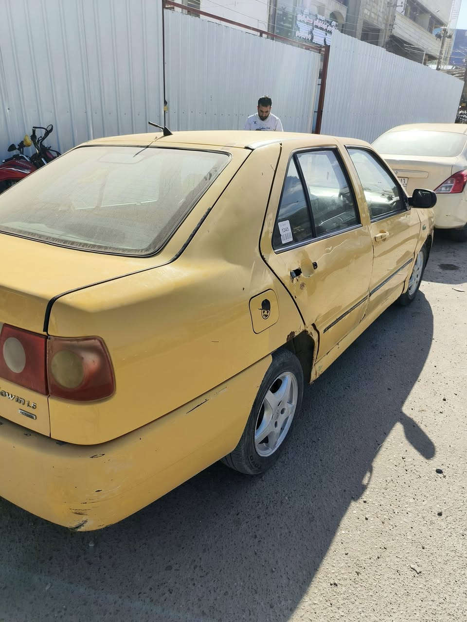 شيري كوين 2010 السيارة شغالة  ونشطة وين متطلع بيها اطلع يرادلها صدر ومحركها بي تبخير السيارة صاحبها موجود شرط ثاني يوم احولك  سعر 16 ورقة  بيها مجال عليها هيئة 180 الف  ***********
