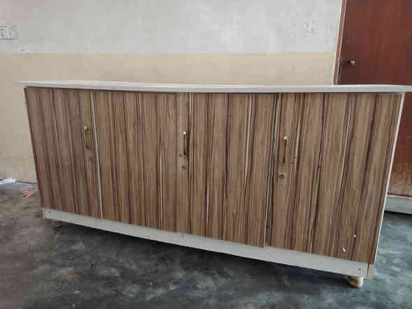 سلام عليكم بوفيه للبيع شرط النضافه مستخدمه قليل السعر 80 الف منطقة عمل شعبي ***********
