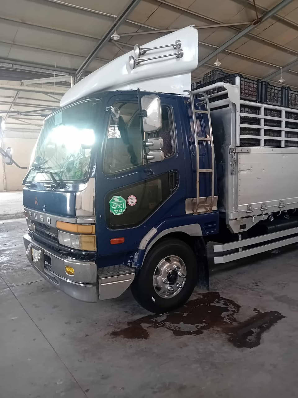 سلام عليكم سياره لبيع موديل ٩٣ رقم بصره امداور ثاني يوم مكينه ١٧ شاصي عريض سته وربع بلادي استفسار عل رقم مكانه كربلاء ***********
