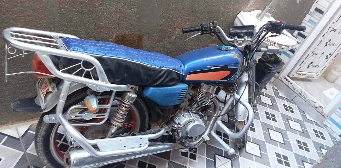 بارت 2020اوراق اصولي 
نصيفه كلش مانقصه شي كهربيات شغاله 
السعر// 550//بيه مجال قليل كلش


**إذا كنت صاحب هذا الإعلان وتريد حذفه لأي سبب، رجاءا أرسل رسالة إلى الدعم الفني**