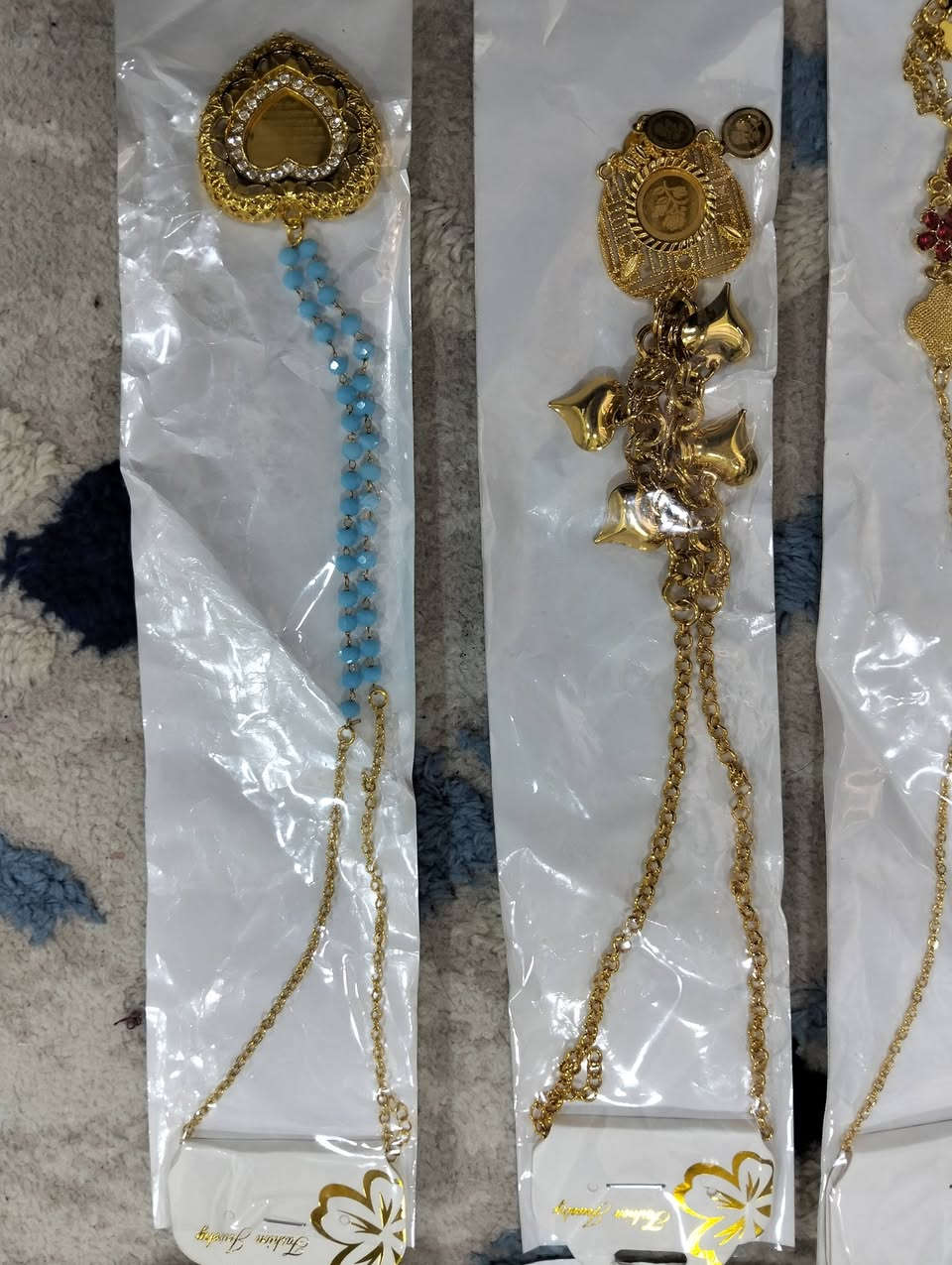 غراض للبيع كل منتج و سعره و الاسعار مناسبة


**إذا كنت صاحب هذا الإعلان وتريد حذفه لأي سبب، رجاءا أرسل رسالة إلى الدعم الفني**