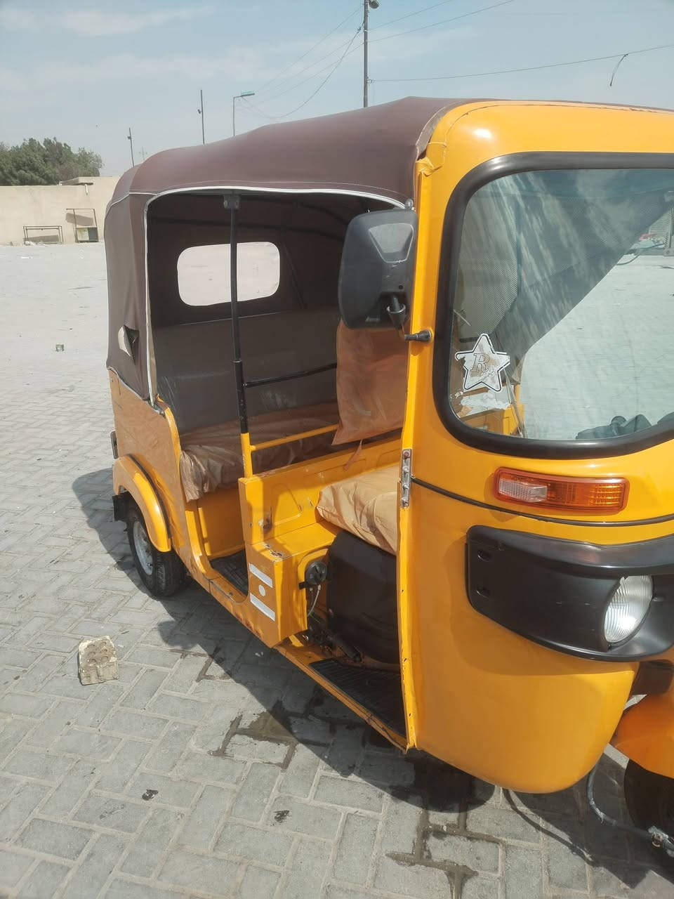 تكتك ٢٠ رقم وسنويه باسمي
مكان بغداد الحميديه

سعرها مناسب
مكان بغداد الحميديه
***********
