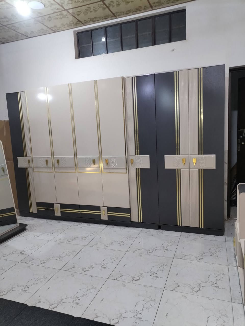 غرفه نوم تركي ملكي ماركه 11قطعه جديد للستفسار ***********
