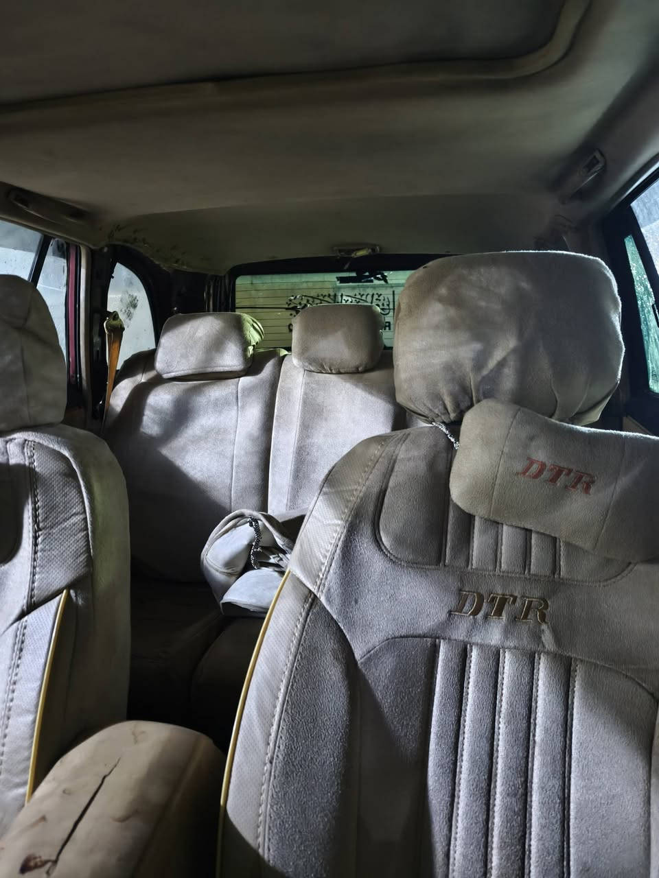 شيري تيگو يبيع على حادثها موديل 2013 سنوية ساقطة من 2018 راعيها موجود ويداور يمتة ما  سعر 25 رقم راعيها ***********
