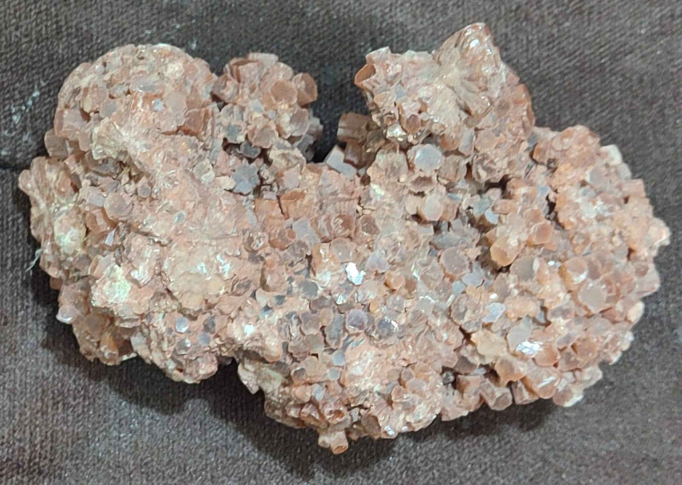 حجر طبيعي عنقود اراجونيت سبوتنيك
بيع مباشر 150.000 دينار
يتوفر توصيل لجميع محافظات العراق


**إذا كنت صاحب هذا الإعلان وتريد حذفه لأي سبب، رجاءا أرسل رسالة إلى الدعم الفني**