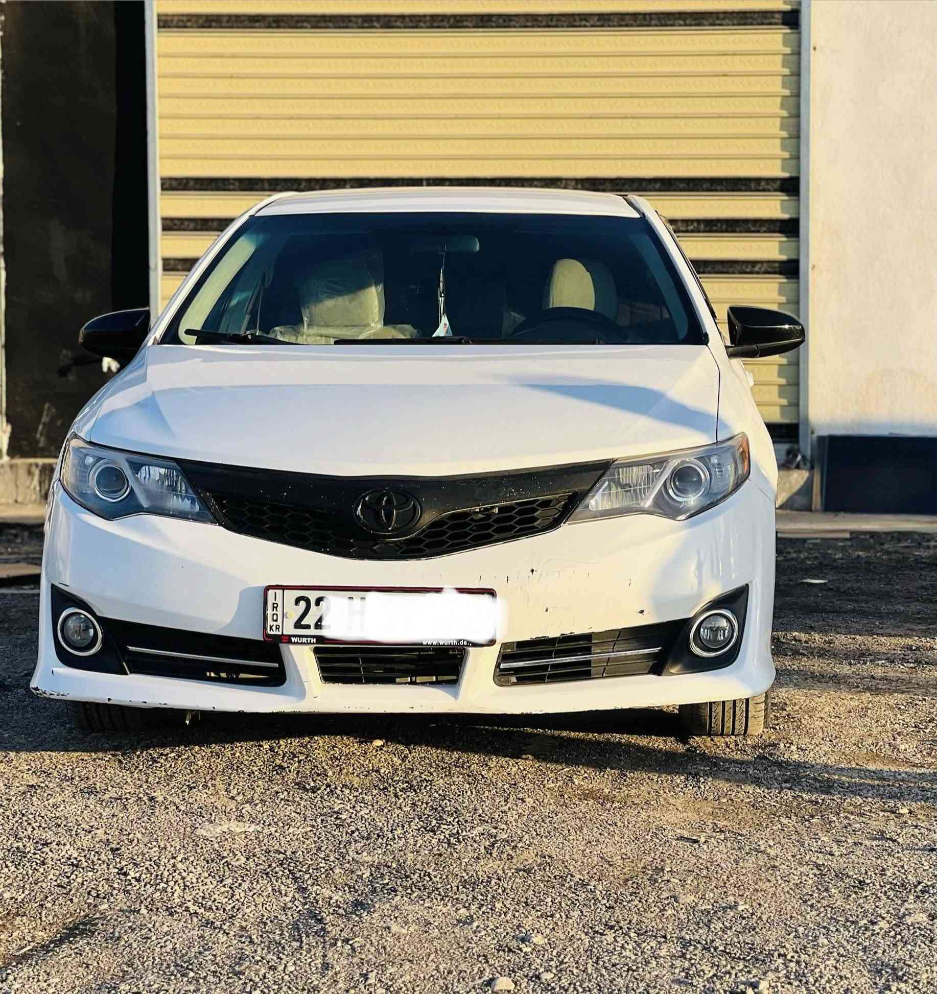 السلام عليكم 
كامري 
موديل 2012 خليجي
لون ابيض صبغ عام اثر رجية خفيفه
السيارة حلوه وكاعده كير محرك خير من الله 
صدر تايرات كله جيد
رقم اربيل دولي بأسمي 
شرط التحويل والغرامات
السعر 115 وبيها مجال حك الجيه 
مكاني تكريت القادسية 
هـ ***********
