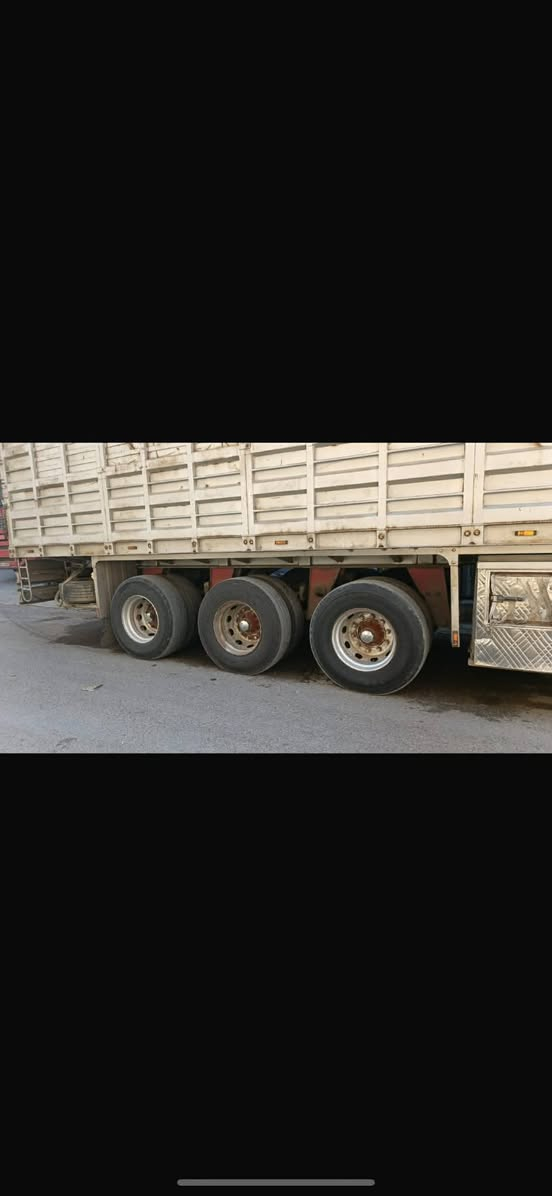 سلام عليكم عربانه للبيع حداديه الجرف تخم تاير جديده السعر 160 ***********
