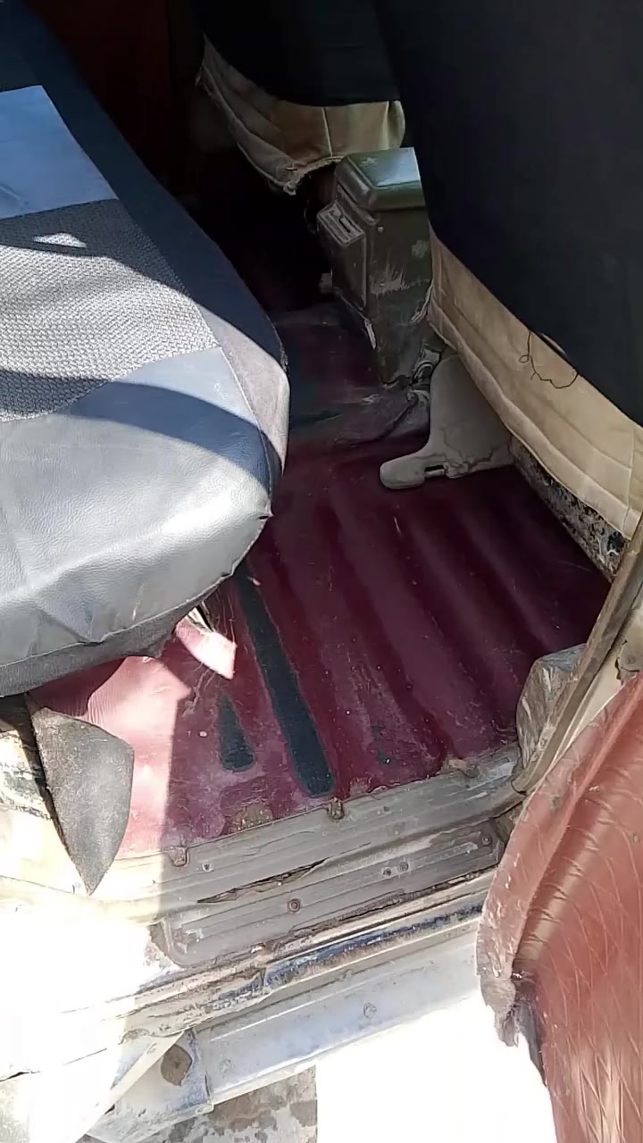 السلام عليكم باجيرو لبيع موديل 96 كير ومكينه ونجي 6 بيهة تنقيص رقم انكليزي بسمي سعر 35 بي مجال رقم الهاتف ***********
