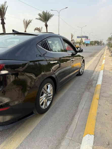 النترا 2017 LIMITED فول مواصفات 1/1
3 بصمات تشغيل وترحيب وصندوق ذكي 
كير +مكينه كفاله
صدر جديد
باتري جديد
حداديه كامله امامي +خلفي
رادار خلفي 
نقطه عمياء 
سستم صوت انفتني 
مانع انزلاق 
تبريد  شاشه منفصل 
شاشه.جبيره جي بي اس 
سلايت 
لايتات زينون 
كشنات تدفئه اربع مقاعد 
كشن السايق كهرباء
تحكم سترين جهتين
مكينه دوش 2000
تدفئه +تبريد ثلج +فريز جديد
تحديد مسار

سياره مسويله بوليش جديد ومدبل دهن البارحه جاهزه 
ماشيه 98ml

(حادث السياره سطحي ربع البنيد صبغ فقط بارد بالجاملغ الامامي  طخه بالجاملغ الخلفي  ترجع ع بارد بس ممسويها  السياره ولا قطعه مبدله  ) حادث السياره مرفق بالمنشور 

رقم السياره بغداد (37666)  مشروع وطني باسمي تحويل ثاني يوم  
السعر :130  وبيها مجال حك الجيه
العنوان بغداد شارع فلسطين 
الرقم:***********
