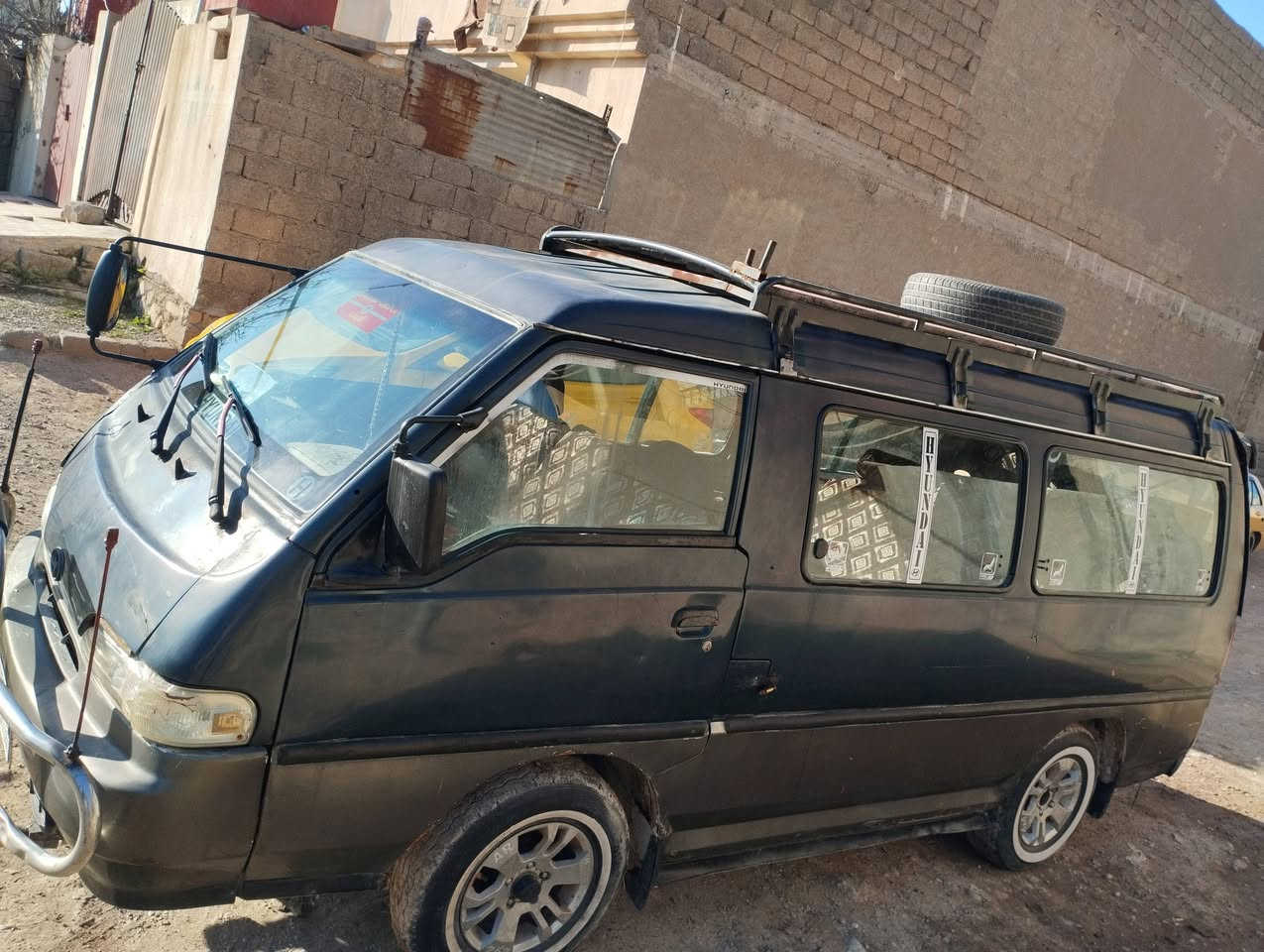 للبيع كيا نفرات هونداي موديل 1994خطها سومر باب الطوب متكاملة الاوصاف محرك كير اكسن شرط رقم الماني ديالى الوكيل الاول يسكن سومر اني الوكيل الثاني وكالة عامة للطرفين السعر 25وبها مجال للتواصل ولاتصال على الرقم الحالي *********** في حي الانتصار617098
