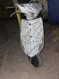 ادرس • ١٢٥ • طافية