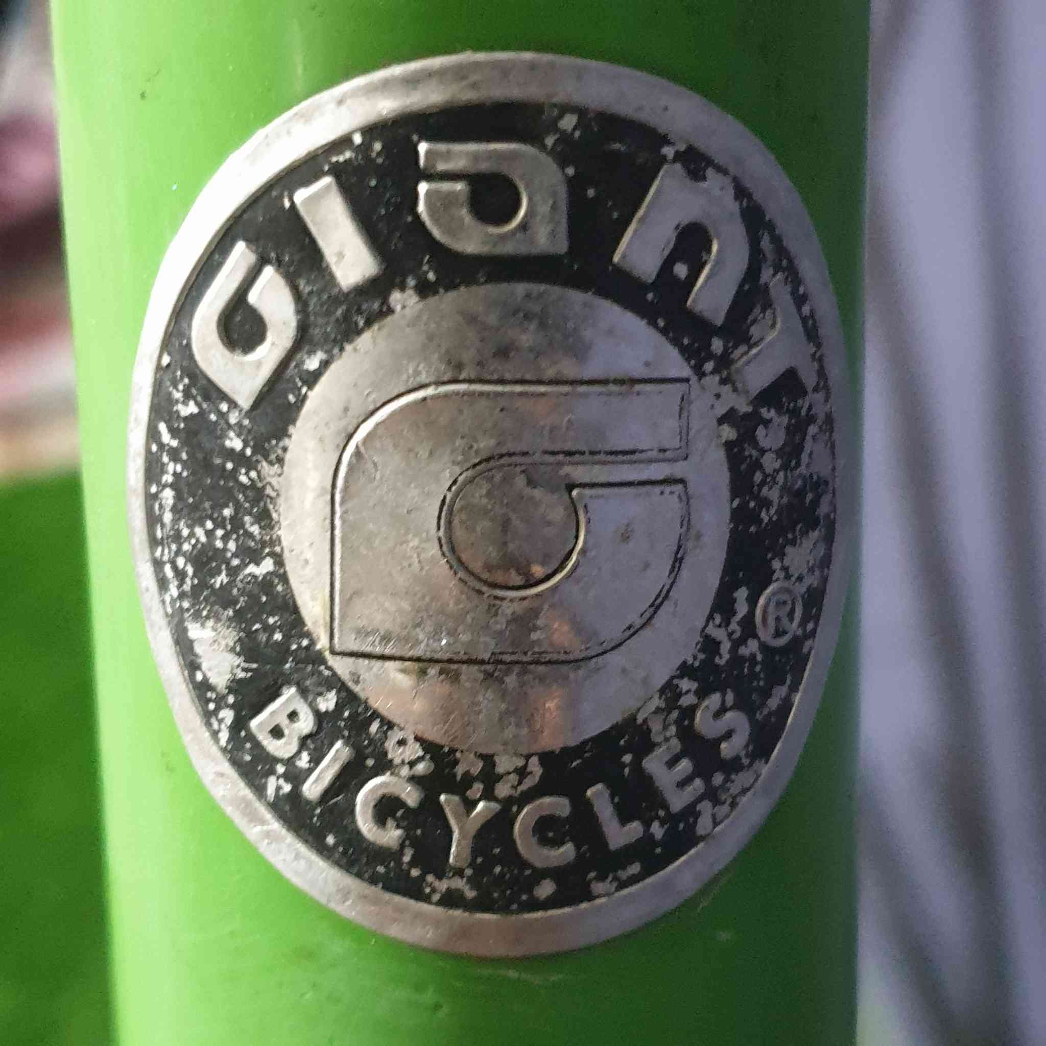 بايك رياضي موديل 700C 
حجم 28
فكسد (مكينه وحده بدون كير)
شركه (جيانت) العالميه
المعدن المنيوم 
وزن خفيف
اصلي باله كسر حاويه 
غير مستخدم بالعراق
جاهز بدون اي نقص 
السعر 125الف ويوجد توصيل 
هاتف ***********
