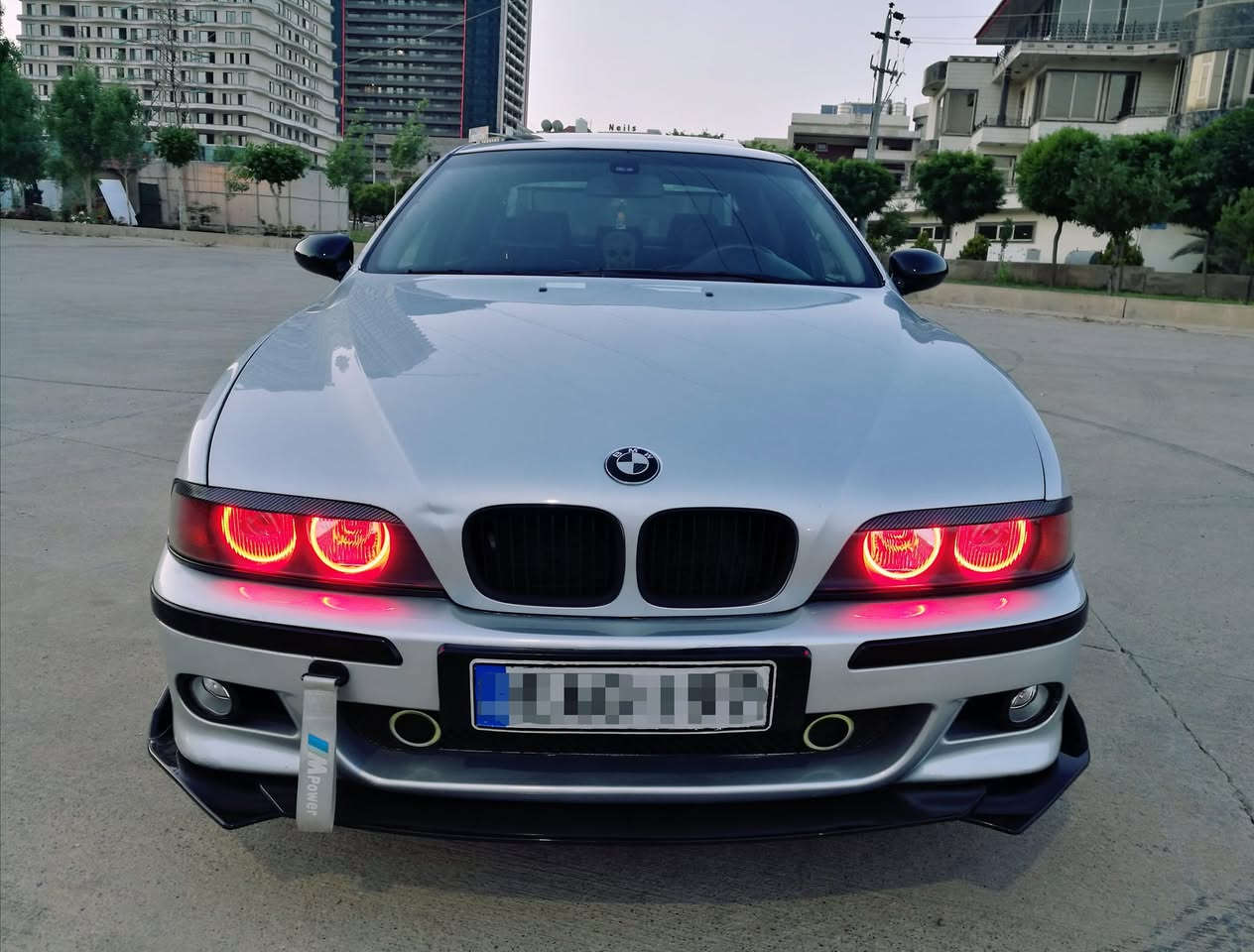 بي أم دبليو ٥٤٤ ٢٠٠٢
BMW 544i V8 2002

قه پات مواسه فات سلاید شوشه جام فو تو ئاوینه گه وره M5  پةردة بلادي سه قف شه مو کوشن جلد خه زن 
مي موري کوشن هیته ر سوکان M که ره باي ته ثبيت سورعه و فوليوم شاشه گةورة كاميره 
زور مواسه فاتی تره له گه له 
هه مو شتیکی بیلادی خوی ده سکاری نه كرا وه
مه نه فیستی ئه سلی خوی له گه له ابراهيم خليل
سةيارةكة لؤكو خاوينة دةعامي لؤدةعامي بةشةرت
يةك دينار مةسروفي تيدانية زؤر بةقوةتة
بي دعم و ليدان هەموو گیانی بە شەرت 
كير و مةكينة ته بريد و هيته ر كاره باي بةشةرت
سه قفو حيزام به شه رت


**إذا كنت صاحب هذا الإعلان وتريد حذفه لأي سبب، رجاءا أرسل رسالة إلى الدعم الفني**