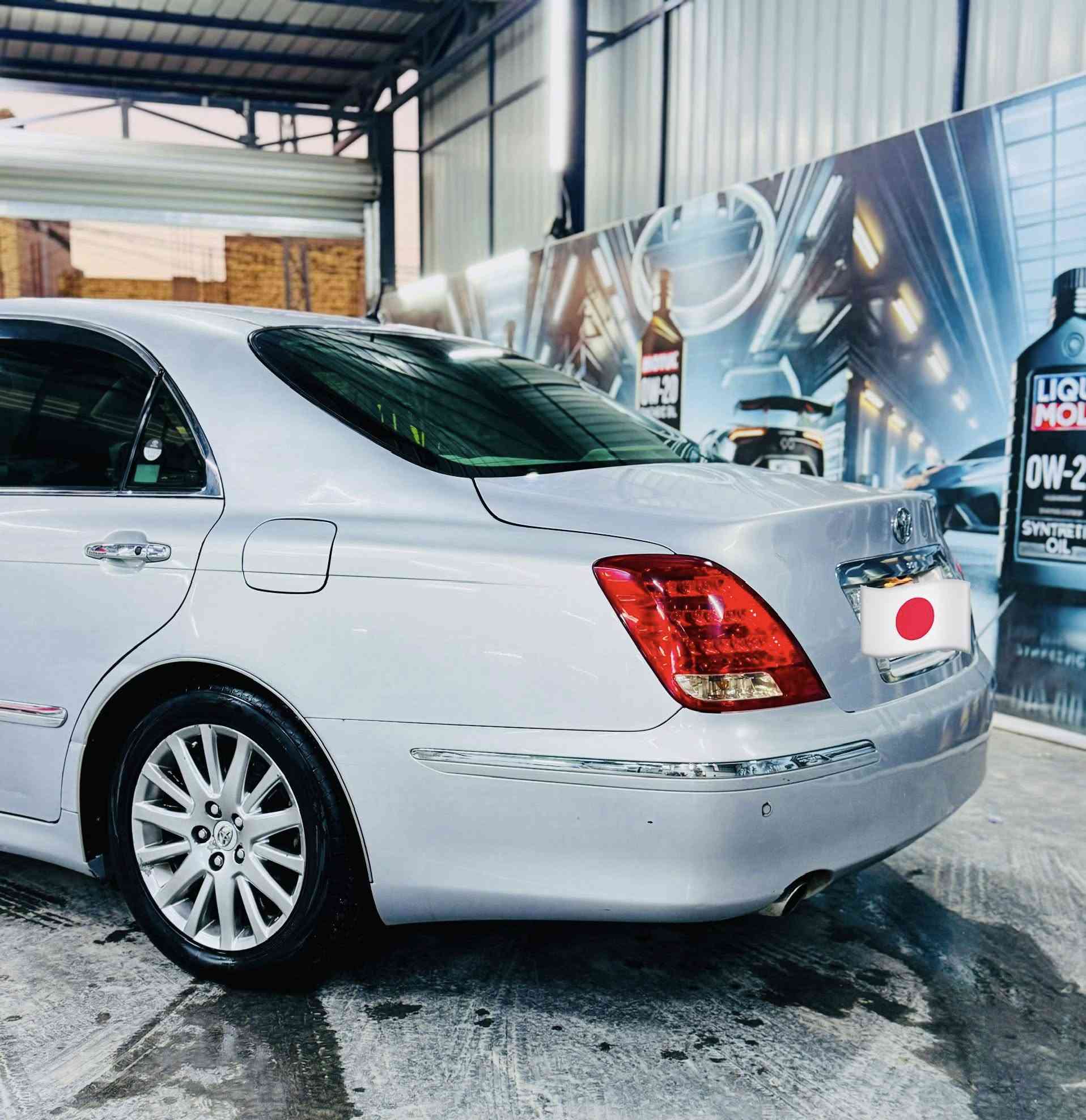 السلام عليكم
للبيع ماجستا 
موديل 2007 
ادوااااات متؤمه رقم وسنويه طبق الاصل
مكينه v8مكينه وكير بل كارتون
بدون ظربه او صبغ 
فول بطن عدى الفتحه 
كصه قماره فقط 
5 دكم جوبلسات 
كشنات مخمل اربعه كشن كهرباء ميموري 
5 بصمات 
سترين كهرباء تحكم صوبين 
شاشه جنجر 6 اقراص 
3 قطع تبريد تدفئه ثلاجه خلفيه
3بردات صاج عسلي
حساس امامي خلفي كامره دواره 
جنطه كهرباء شفط
حداديه اماميه خلفيه نظيفه 
تخم تاير جديد باتري جديد 
السياره جديده وبدون اي نقص 
مكاني النجف 
السعر53$
مكلف بل نشر 
للاستفسار 
***********
