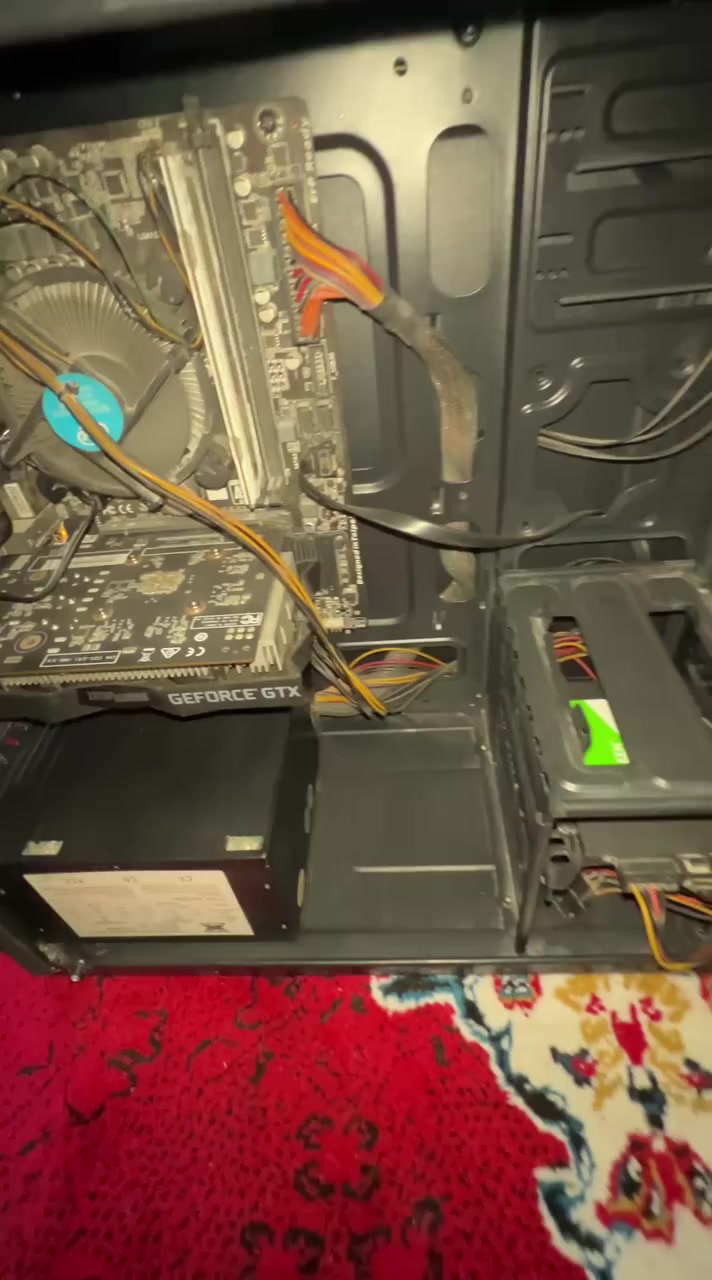 للبيع بسعر 400 وبي مجال
العوان📍 بغداد شعب 
موجود توصيل كل محافظات العراق


**إذا كنت صاحب هذا الإعلان وتريد حذفه لأي سبب، رجاءا أرسل رسالة إلى الدعم الفني**