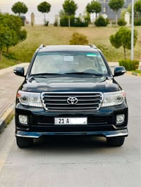 لاندكروزر GXR • V6 • ٢٠١١