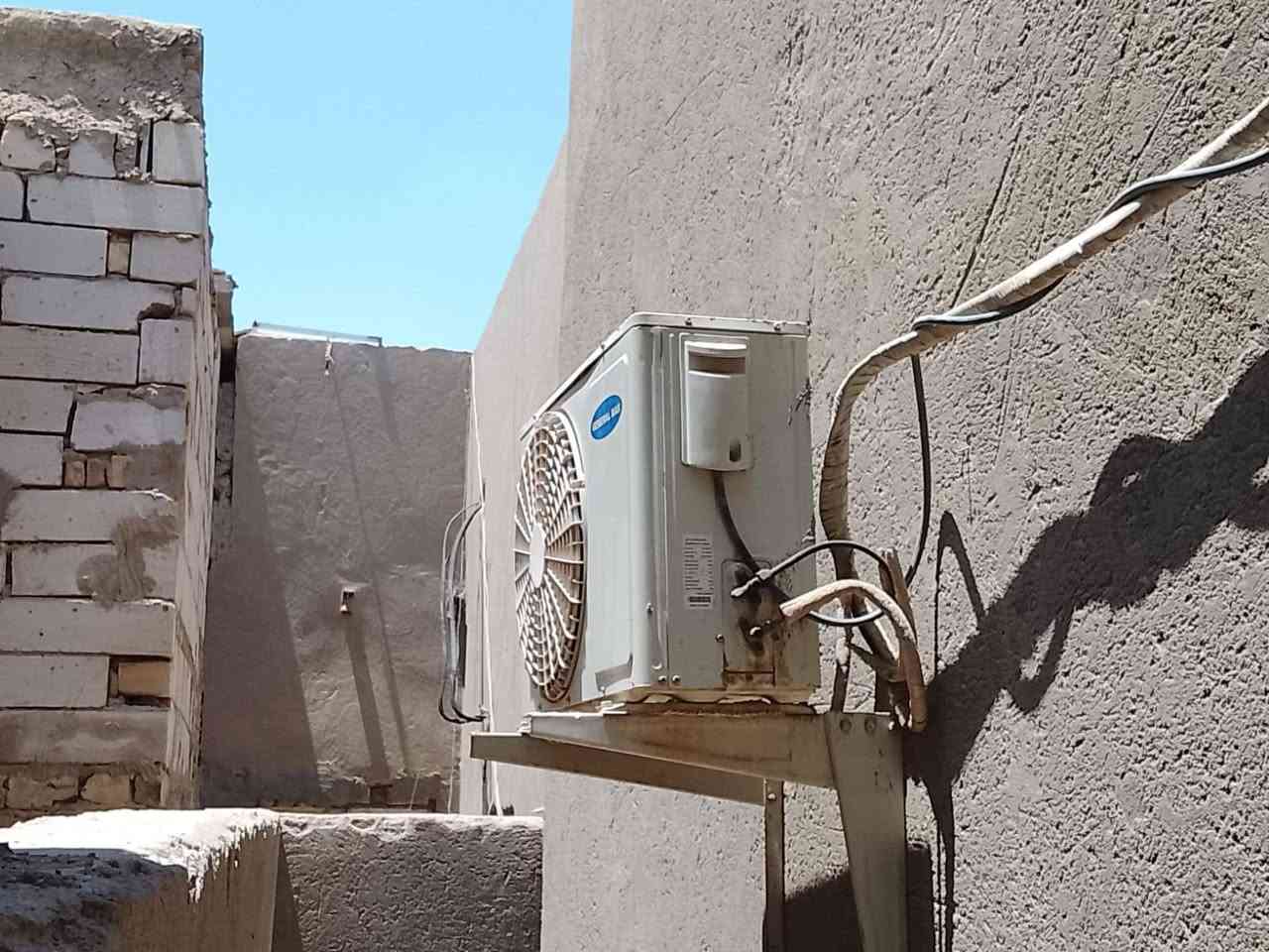 سبلت للبيع واحد طن على الفحص نظيف 
مكاني ديوانية حي الوحدة الأولى 
***********
