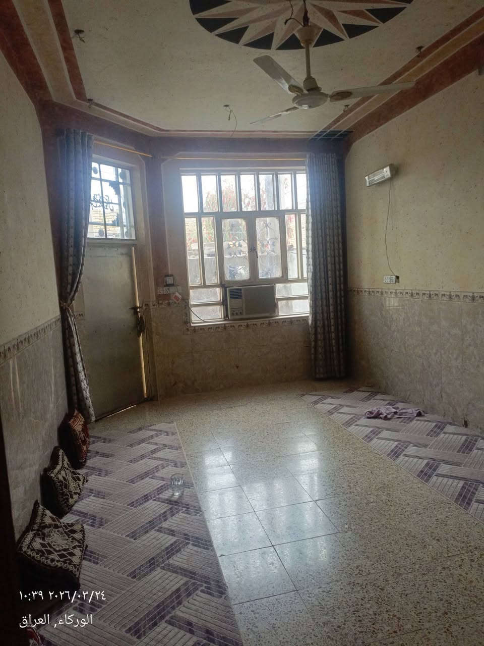 سلام عليكم اخواني بيت للبيع منطقة حي العسكري الزراعي يتكون من براني 9*4 وهول7*4و   غرفتين6*4وحمام داخلي وخارجي والطابق الثاني غرفة6*4وهول6*4وغرفه 4*4عوزهن بس تشطيب علمآالبيت كونكريت للاستفسارعلى هذاالرقم***********
