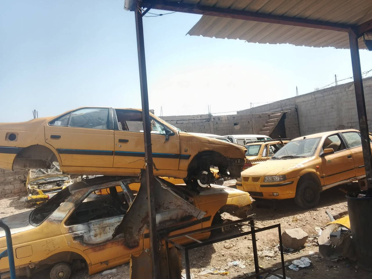 السلام عليكم شباب عندنا سيارات تفصيخ ايراني فقط وايضا نشتري سيارات تسقيط بغداد فقط اجره خصوصي مكاني جسر ديالى الورديه***********
