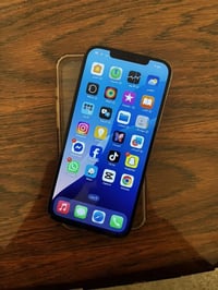 آيفون ١٢ برو ماكس • ١٢٨ • بطارية ٧٧