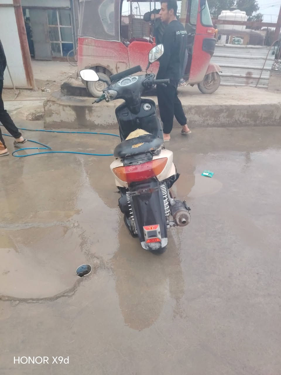 دراجه سكنس للبيع السعر 360وبيها مجال اتصل اذا شراي واذا مو شؤاي لا تعبني ***********
