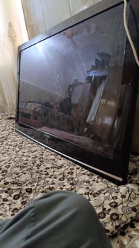 حجم كبير • شغال • تلفزيون